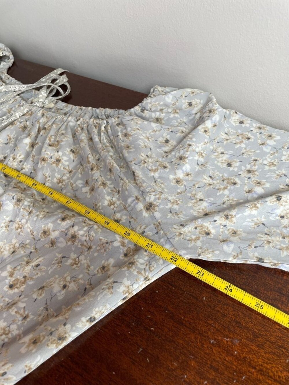 Easel Cream Floral Smocked Mini Dress SZ L Cottagecore Fairy Romantic - Picture 11 of 11